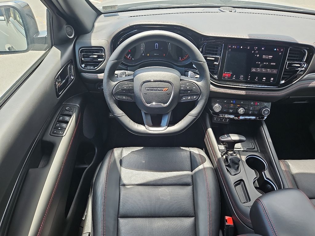 Vehicle image 7 of 19