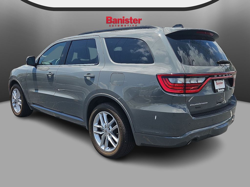 Vehicle image 4 of 19