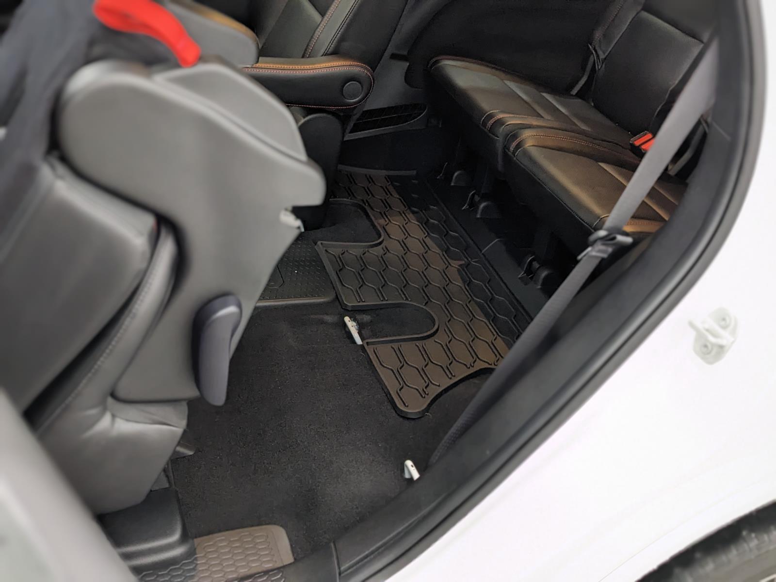 Vehicle image 29 of 39