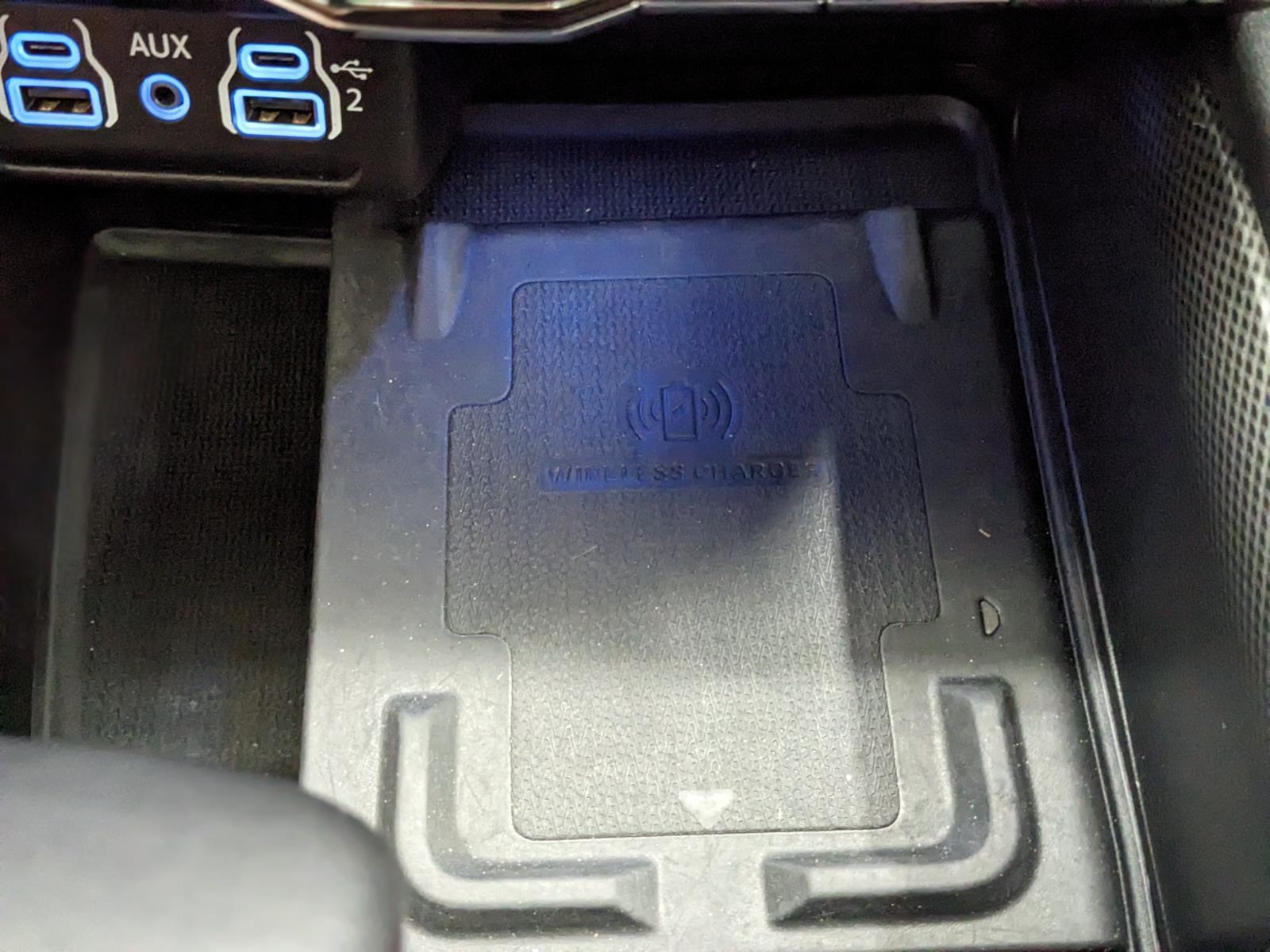Vehicle image 9 of 39