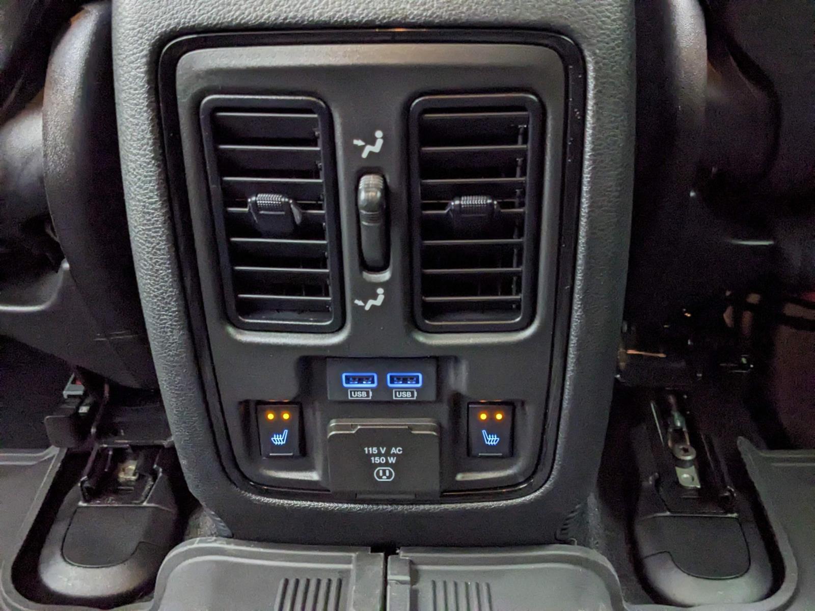 Vehicle image 17 of 39