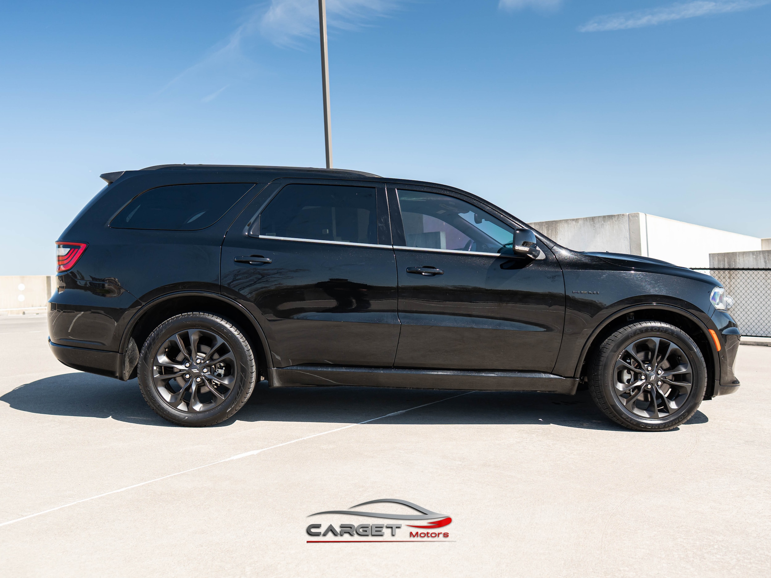 Vehicle image 4 of 52