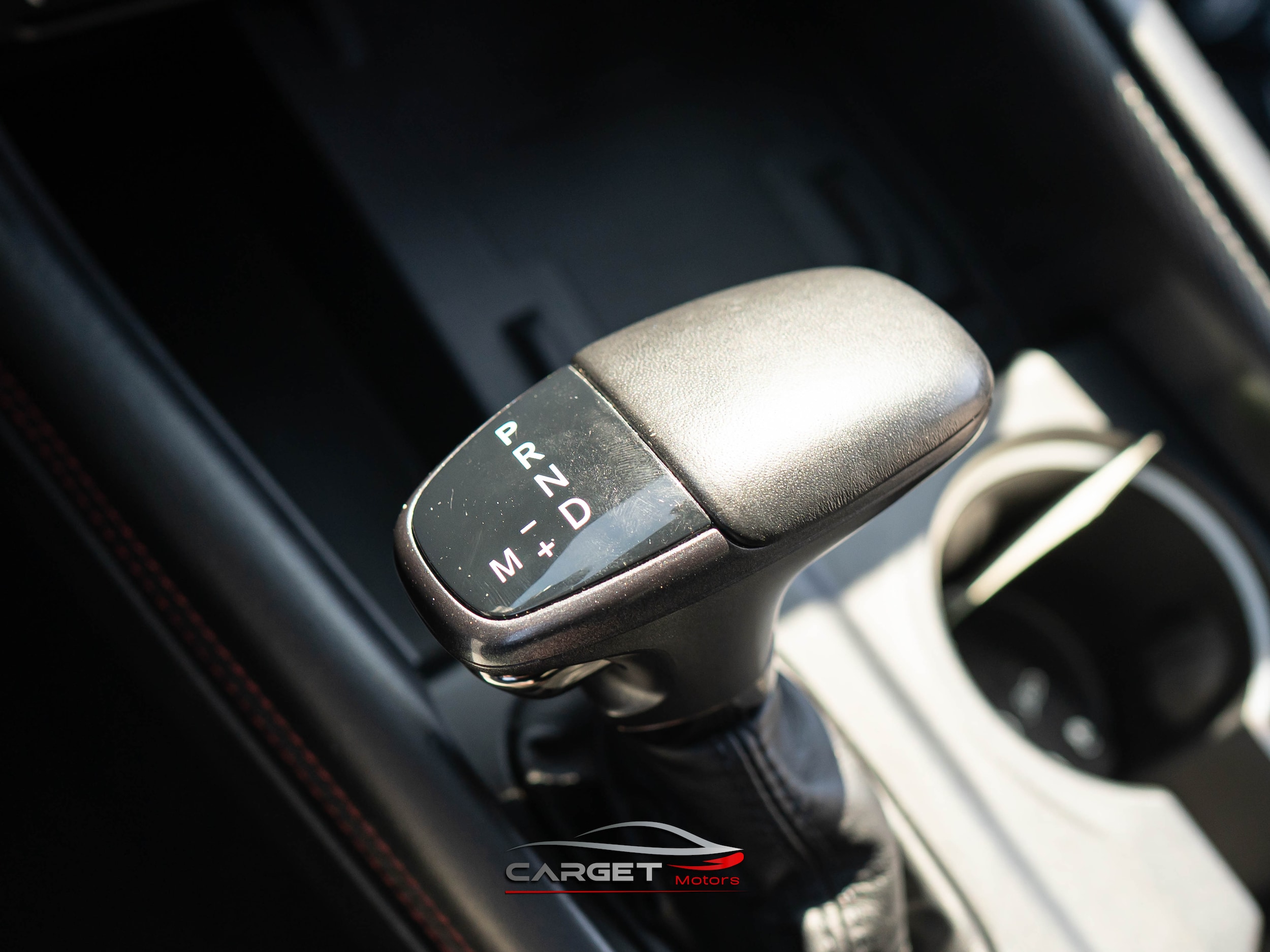 Vehicle image 34 of 52