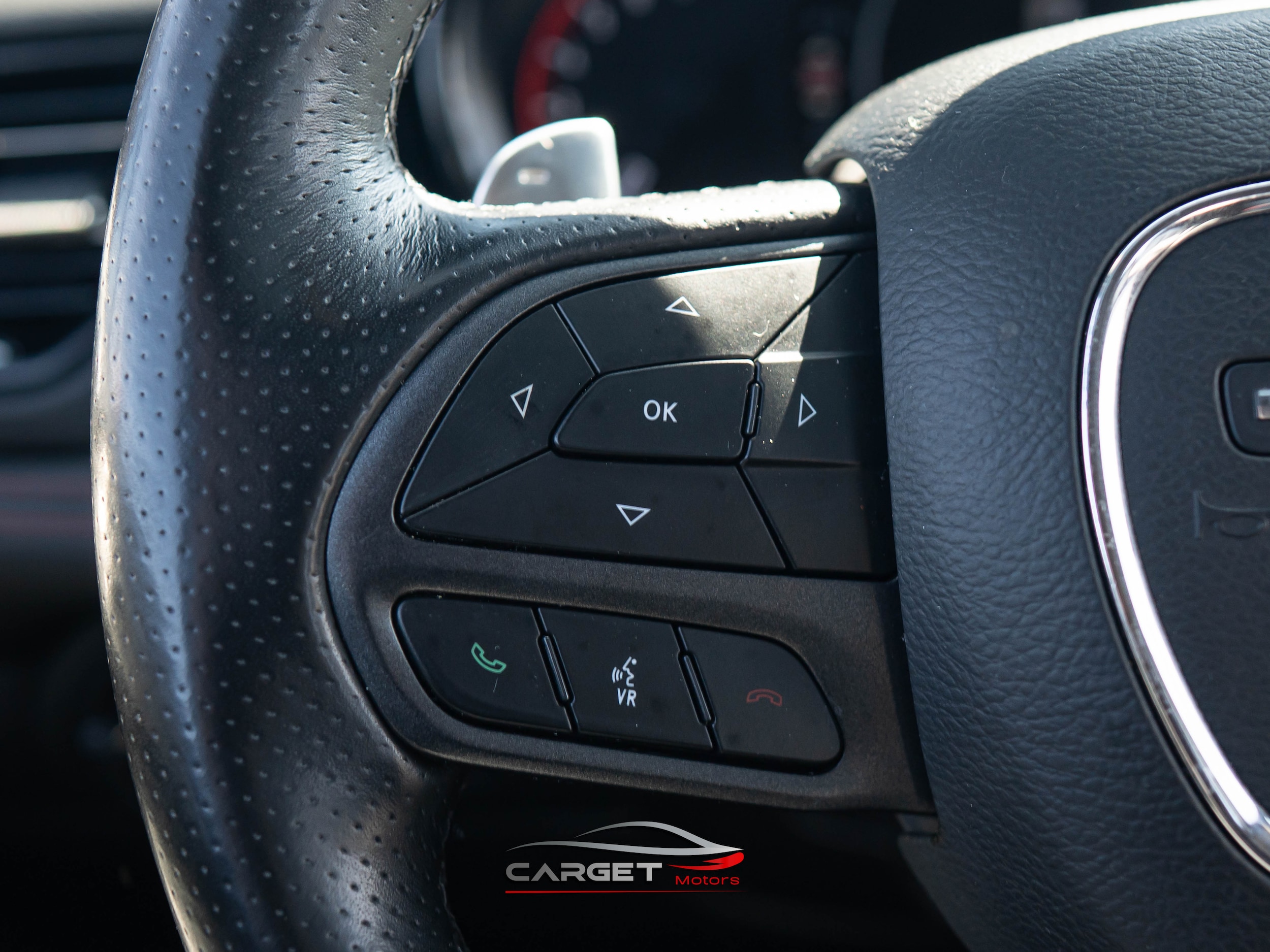Vehicle image 25 of 52