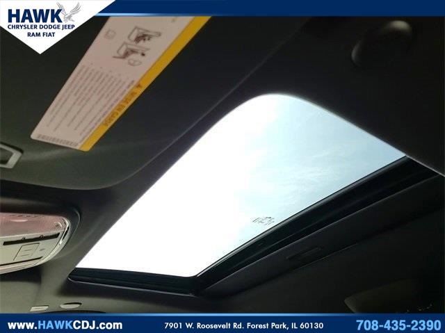 Vehicle image 22 of 24