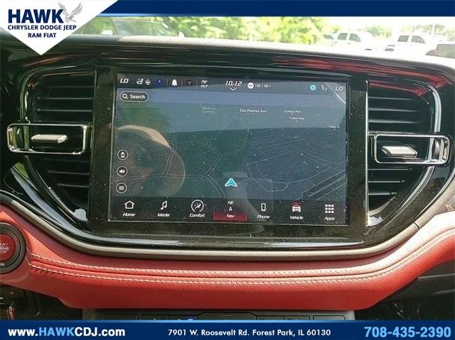 Vehicle image 18 of 24