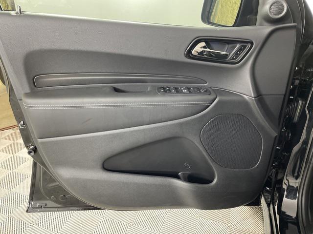 Vehicle image 11 of 41