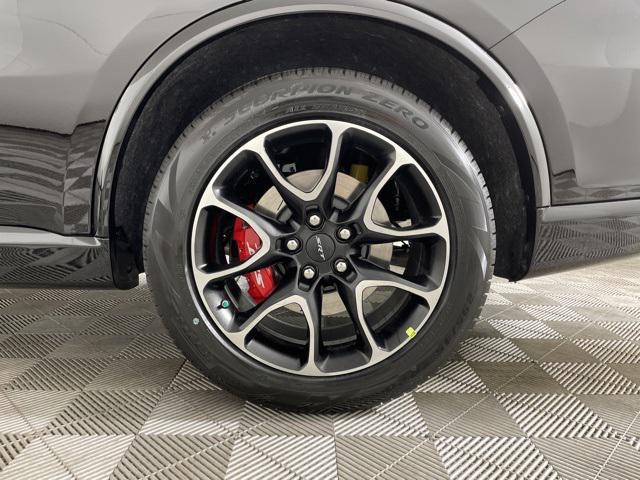 Vehicle image 37 of 41