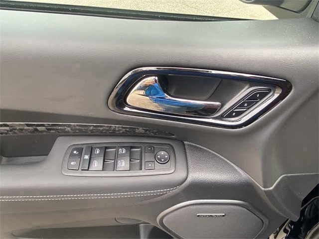 Vehicle image 12 of 26