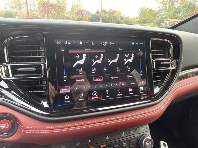 Vehicle image 18 of 26