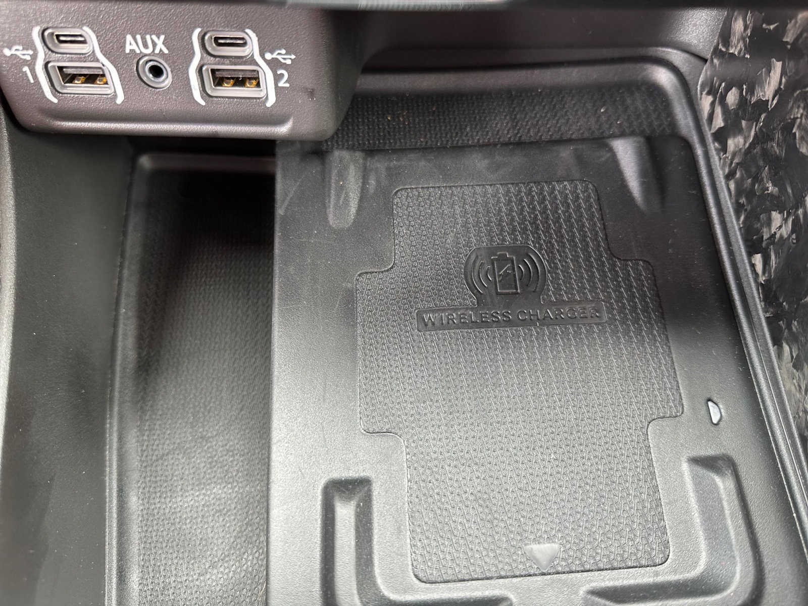 Vehicle image 25 of 36