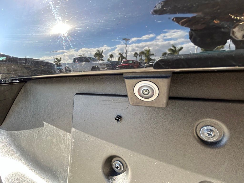 Vehicle image 27 of 53