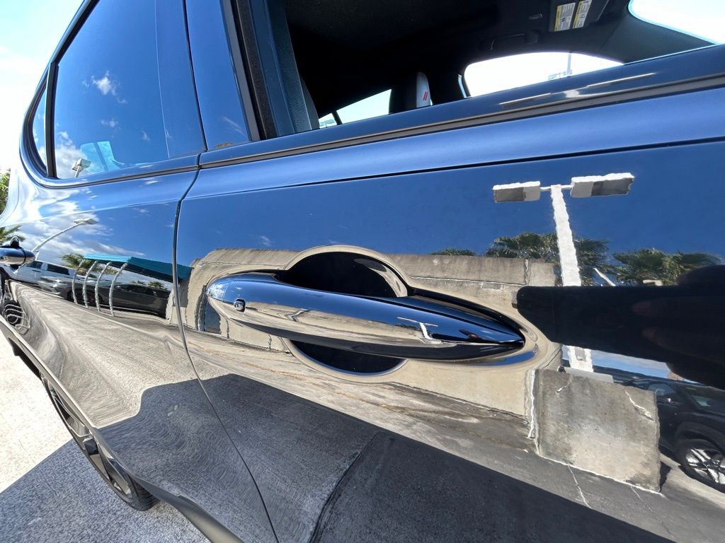 Vehicle image 18 of 53