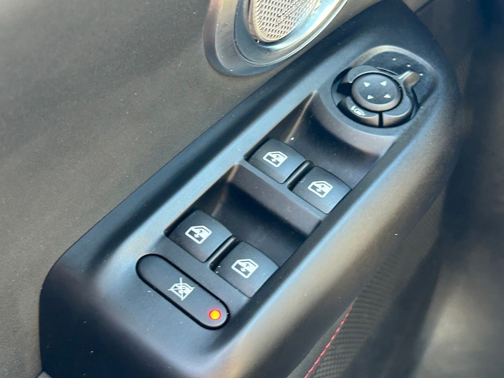 Vehicle image 41 of 53