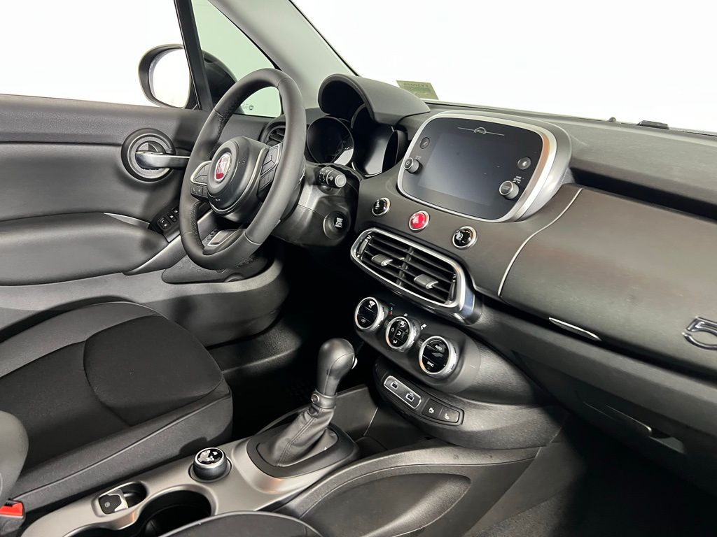 Vehicle image 28 of 57