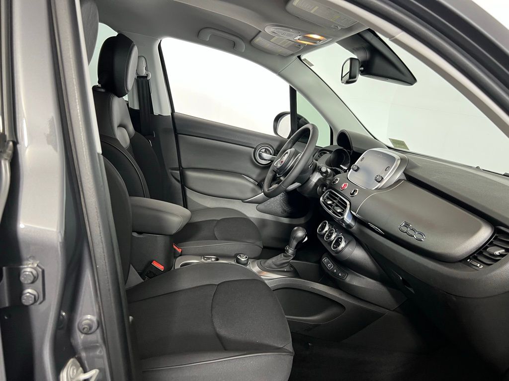 Vehicle image 27 of 57
