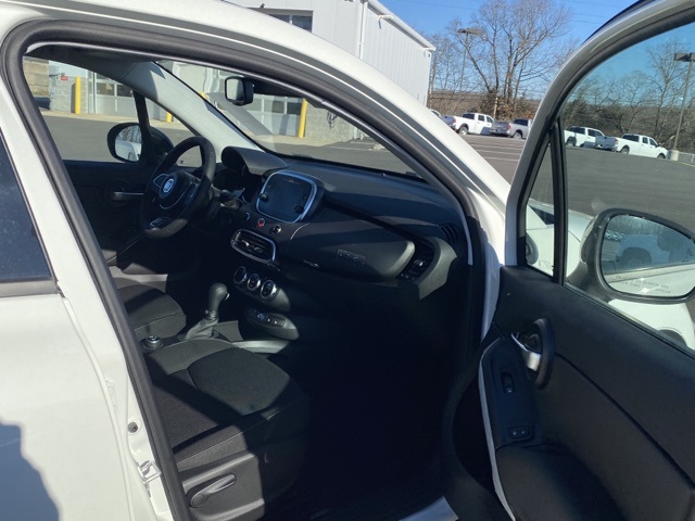 Vehicle image 27 of 37