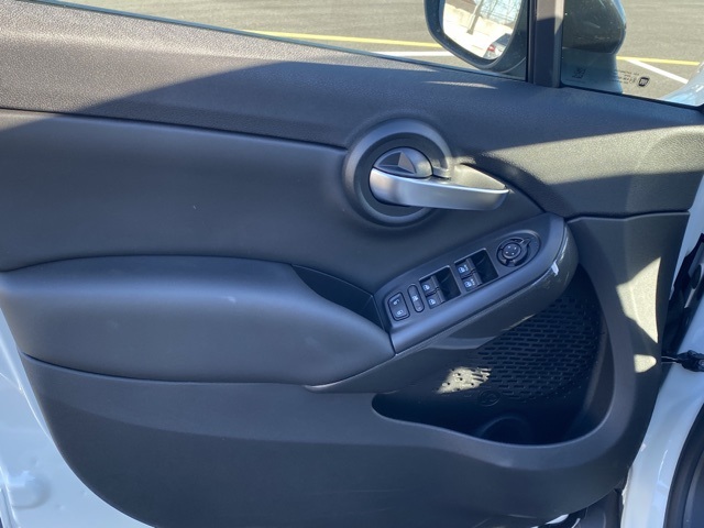 Vehicle image 13 of 37