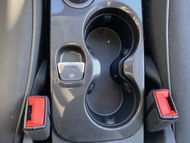 Vehicle image 25 of 37