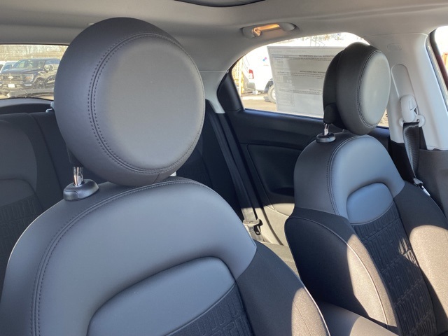 Vehicle image 29 of 37