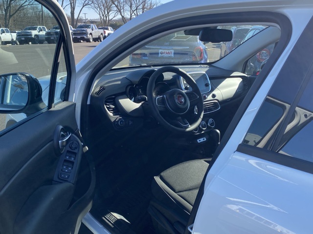 Vehicle image 15 of 37