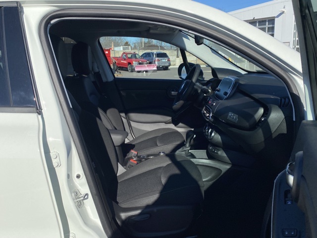 Vehicle image 28 of 37