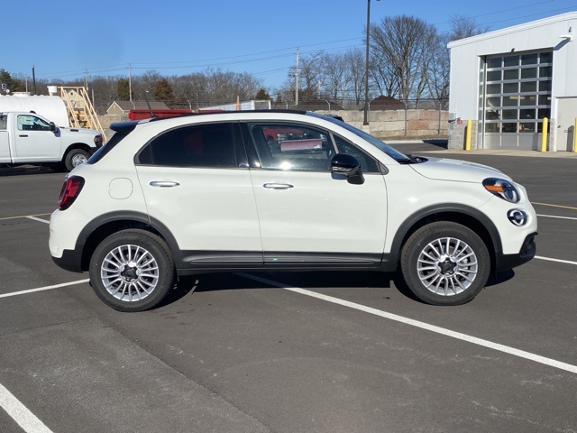 Vehicle image 4 of 37