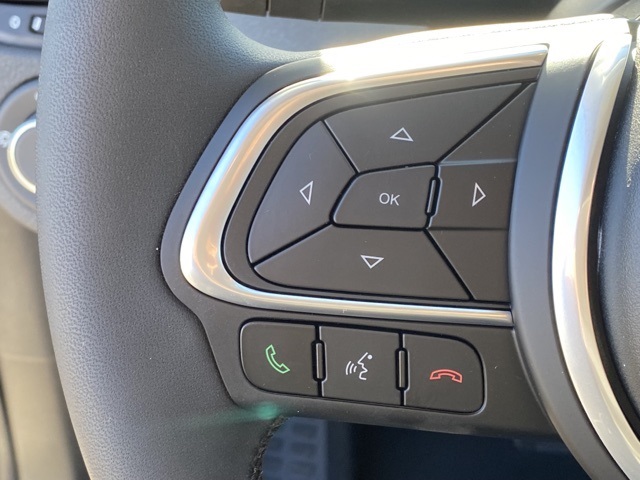 Vehicle image 17 of 38