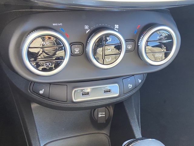Vehicle image 22 of 38