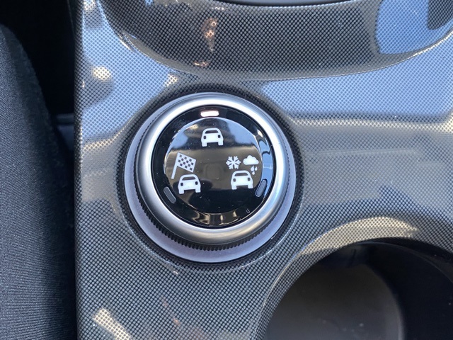 Vehicle image 25 of 38
