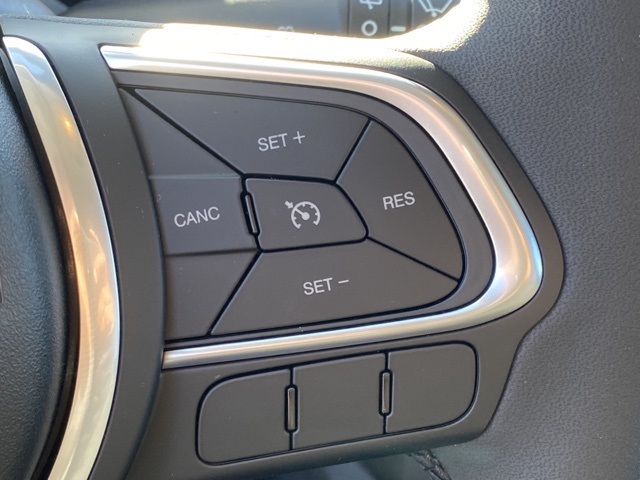 Vehicle image 18 of 38