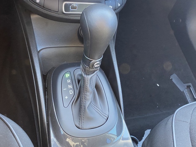Vehicle image 24 of 38