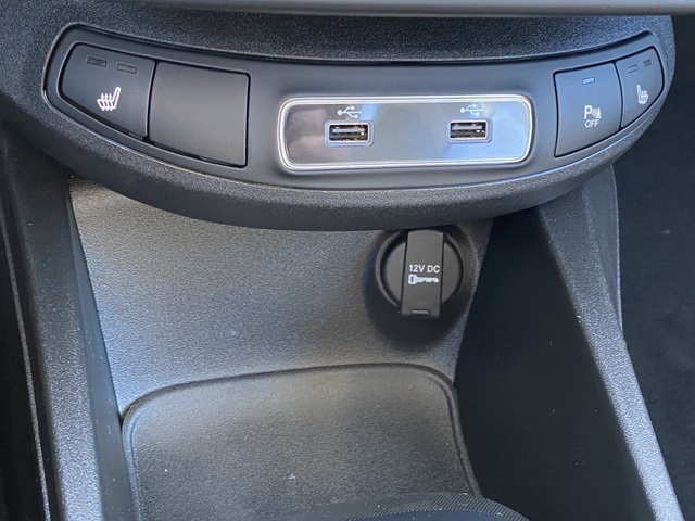 Vehicle image 23 of 38