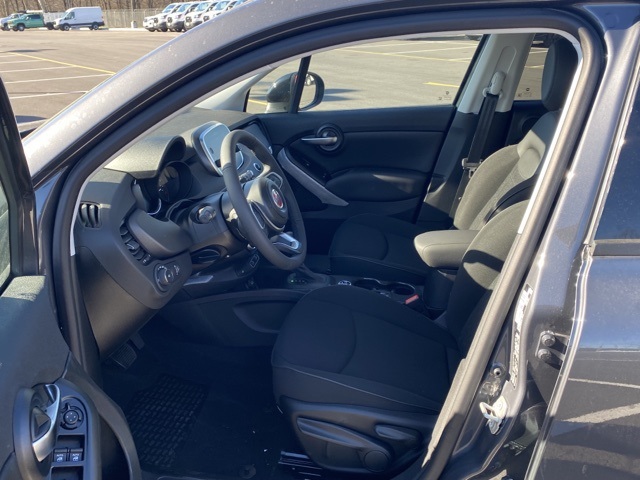 Vehicle image 16 of 38