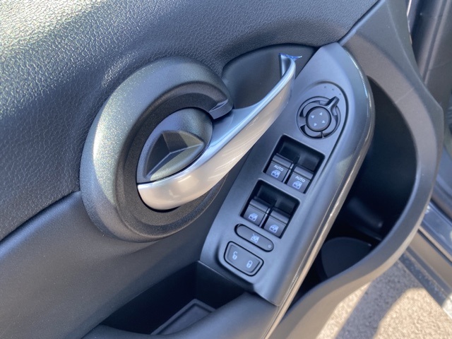 Vehicle image 14 of 37