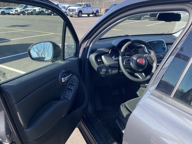 Vehicle image 15 of 37