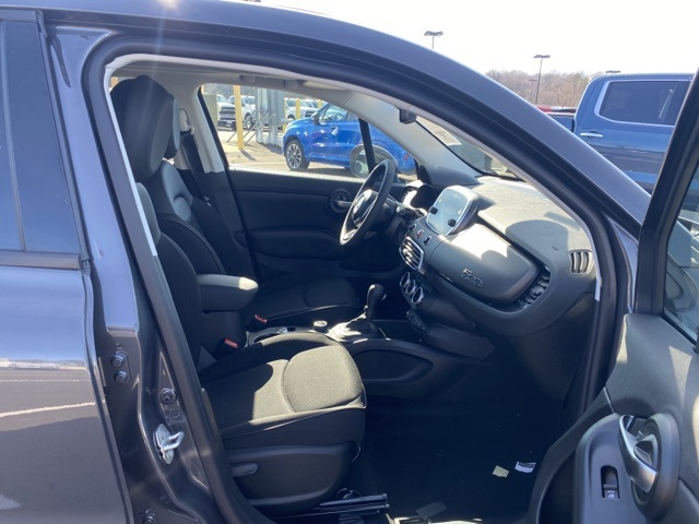 Vehicle image 28 of 37