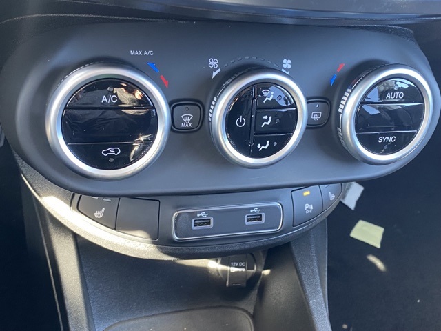 Vehicle image 22 of 37