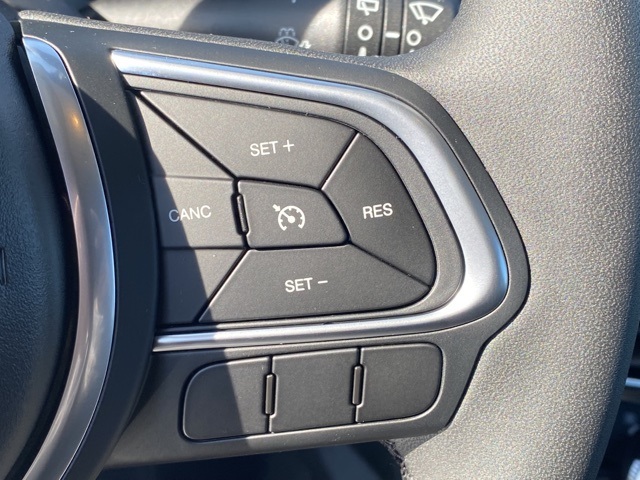 Vehicle image 18 of 37