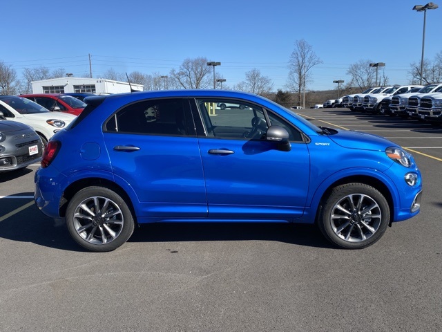 Vehicle image 4 of 37