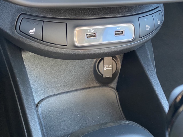 Vehicle image 23 of 37