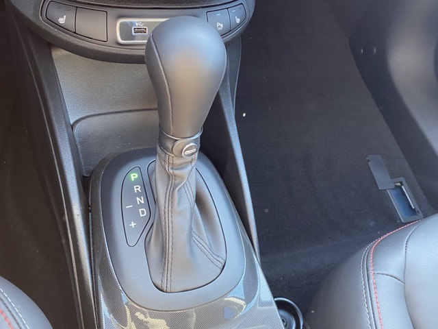 Vehicle image 24 of 37