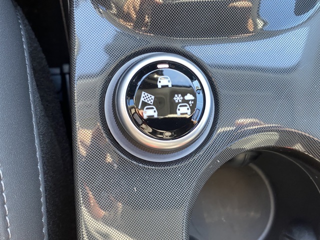 Vehicle image 25 of 37