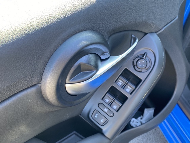Vehicle image 14 of 37