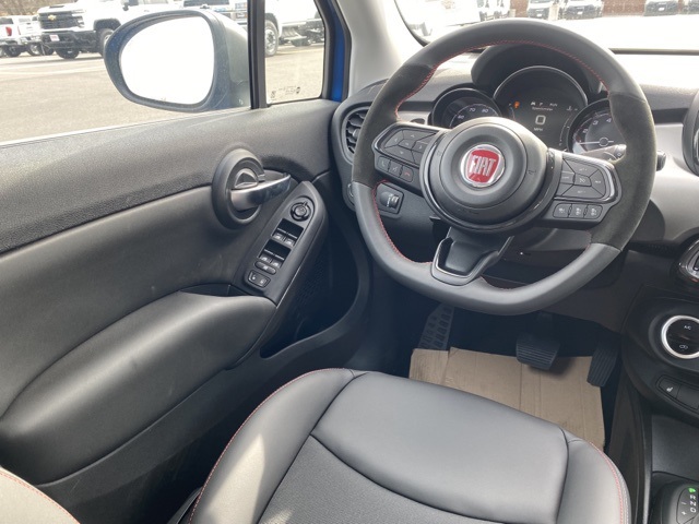Vehicle image 34 of 38