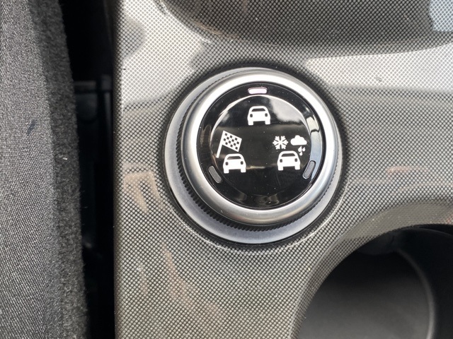 Vehicle image 25 of 38