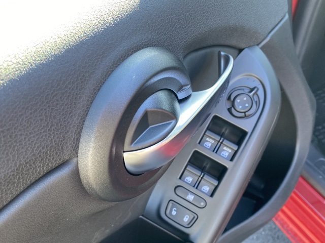 Vehicle image 14 of 37