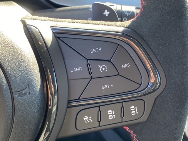 Vehicle image 18 of 37