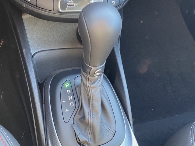 Vehicle image 23 of 37