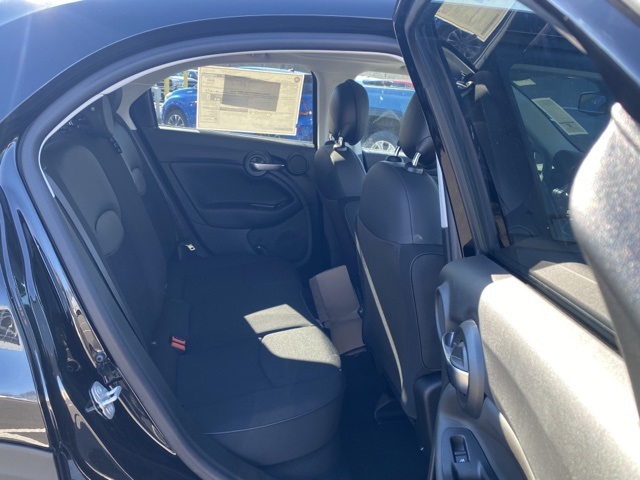Vehicle image 31 of 37
